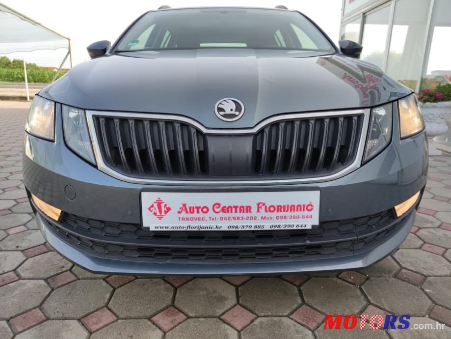 2017' Skoda Octavia Combi photo #2