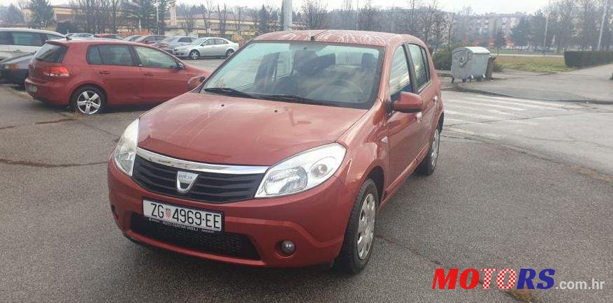 2010' Dacia Sandero 1,5 Dci photo #1