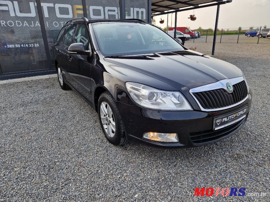 2011' Skoda Octavia Combi photo #1