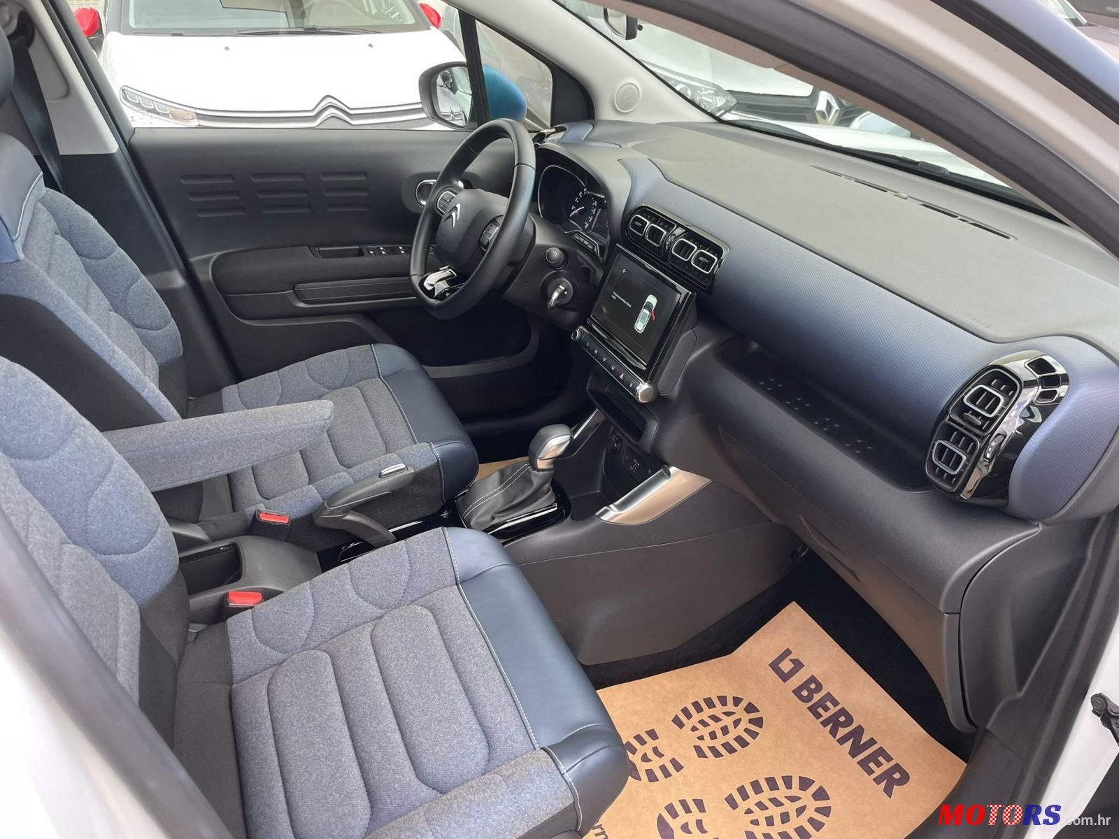 2021' Citroen C3 Aircross 1,2 Puretech photo #5