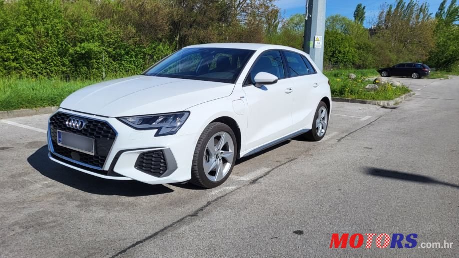 2021' Audi A3 40 Tfsi E photo #1