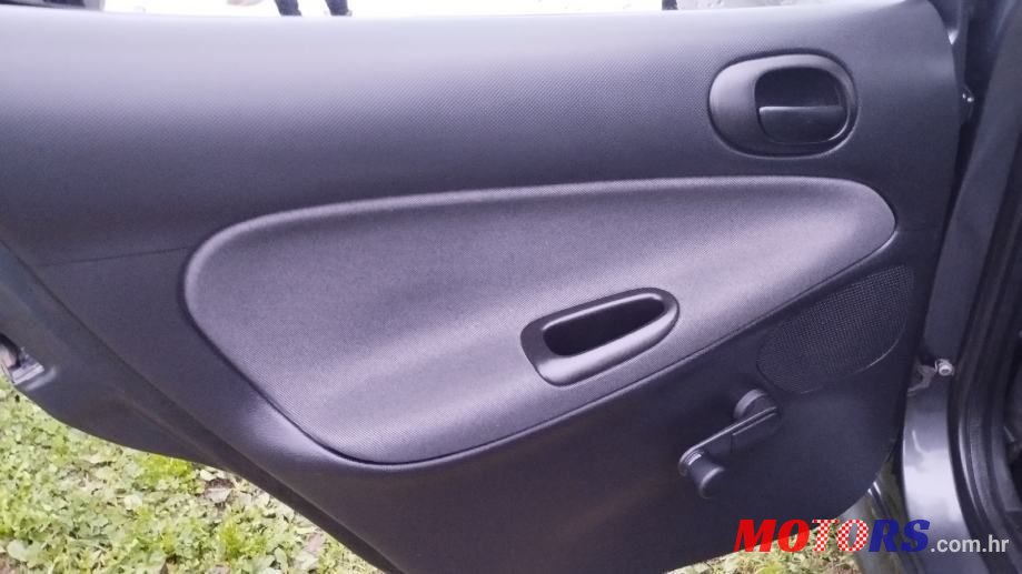 2011' Peugeot 206 1,4 photo #6