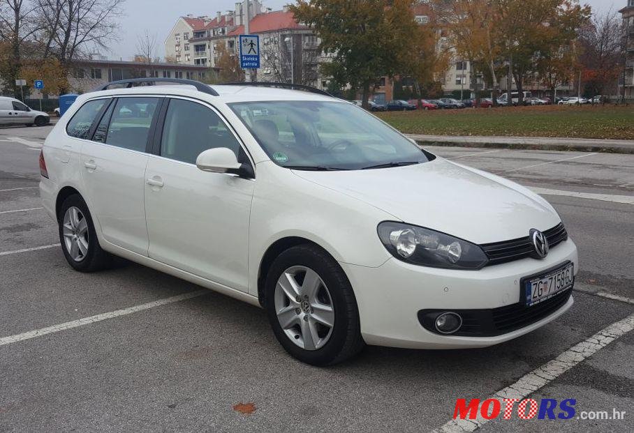 2010' Volkswagen Golf VI Variant photo #2