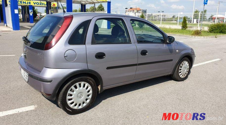 2005' Opel Corsa photo #2
