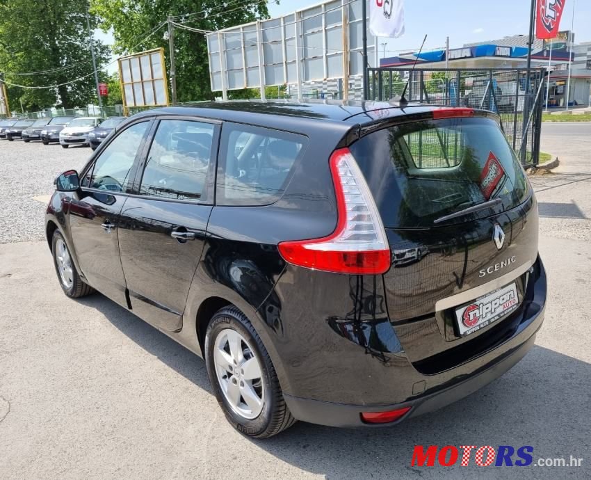 2011' Renault Scenic 1,9 Dci photo #3