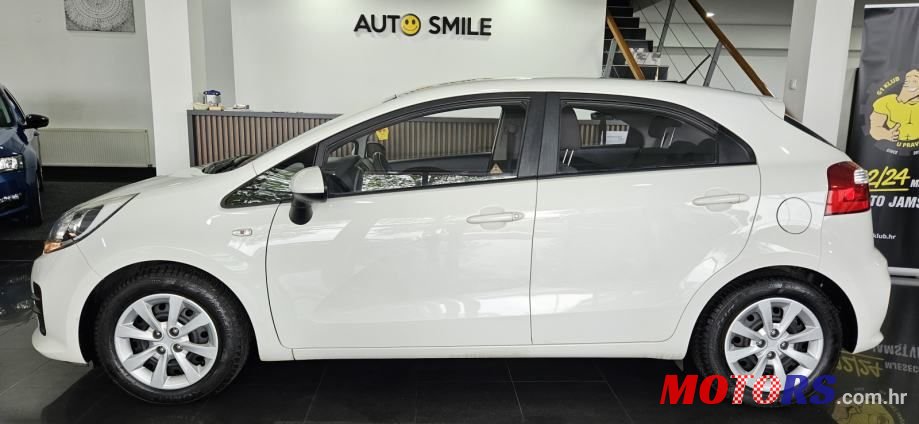 2016' Kia Rio photo #2