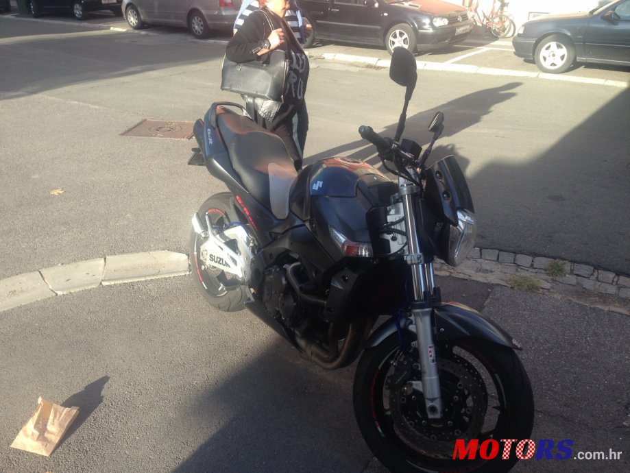 2006' Suzuki GSR600 photo #1