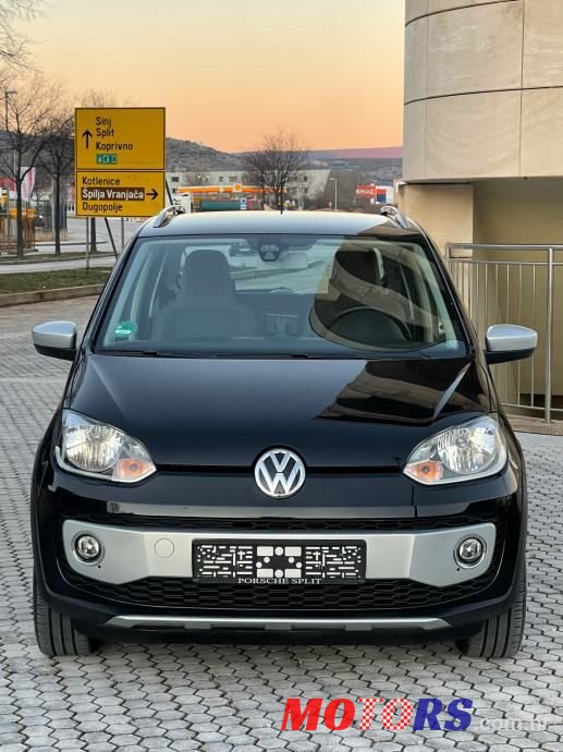 2013' Volkswagen Up! 1,0 Up! photo #3