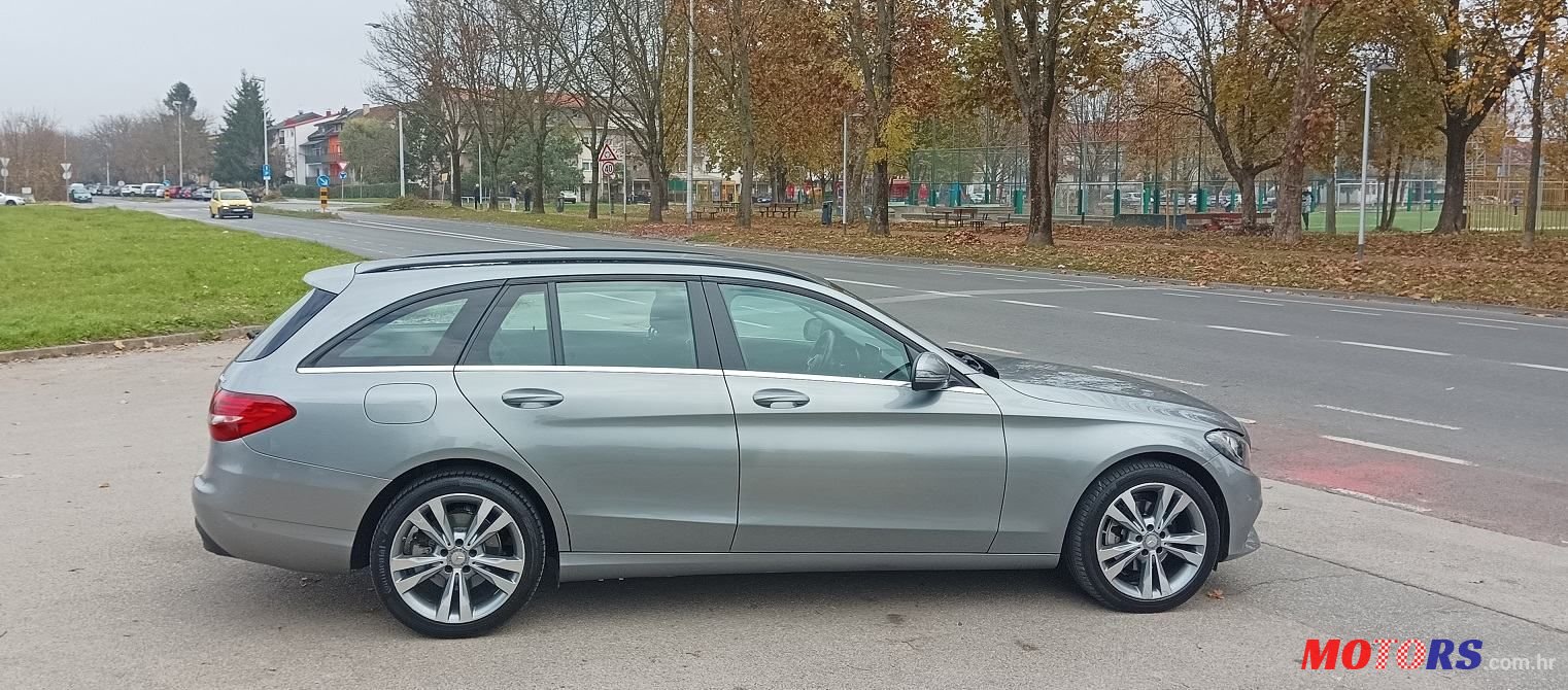 2016' Mercedes-Benz C-Klasa 220 D 4Matic T photo #4