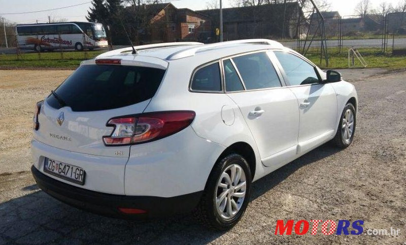 2015' Renault Megane Grandtour Dci photo #2