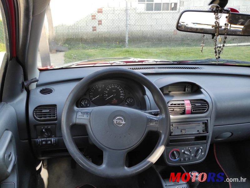 2005' Opel Corsa 1,4 16V photo #1