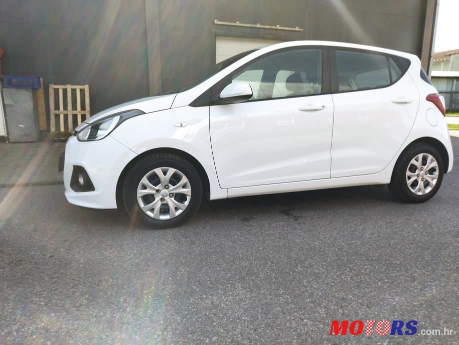 2016' Hyundai i10 1,2 5 photo #2