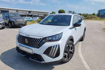 2023' Peugeot 2008
