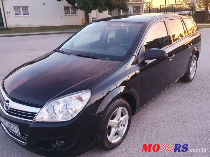 2008' Opel Astra 1,7 Cdti photo #1