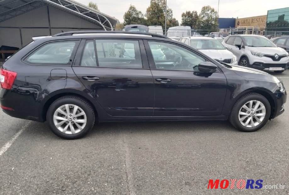 2018' Skoda Octavia Combi photo #4