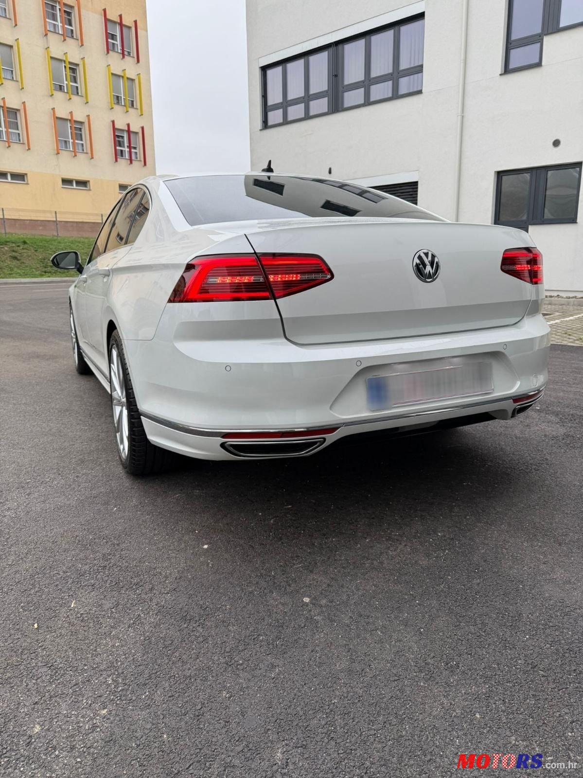 2017' Volkswagen Passat photo #6