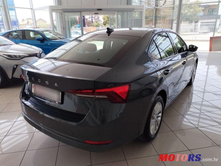 2022' Skoda Octavia 2,0 Tdi photo #4