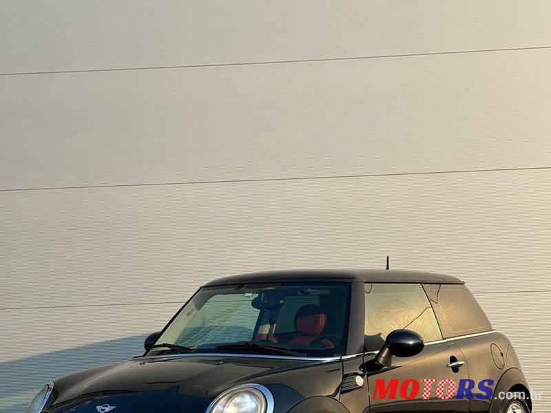 2007' MINI Cooper Cooper D photo #1