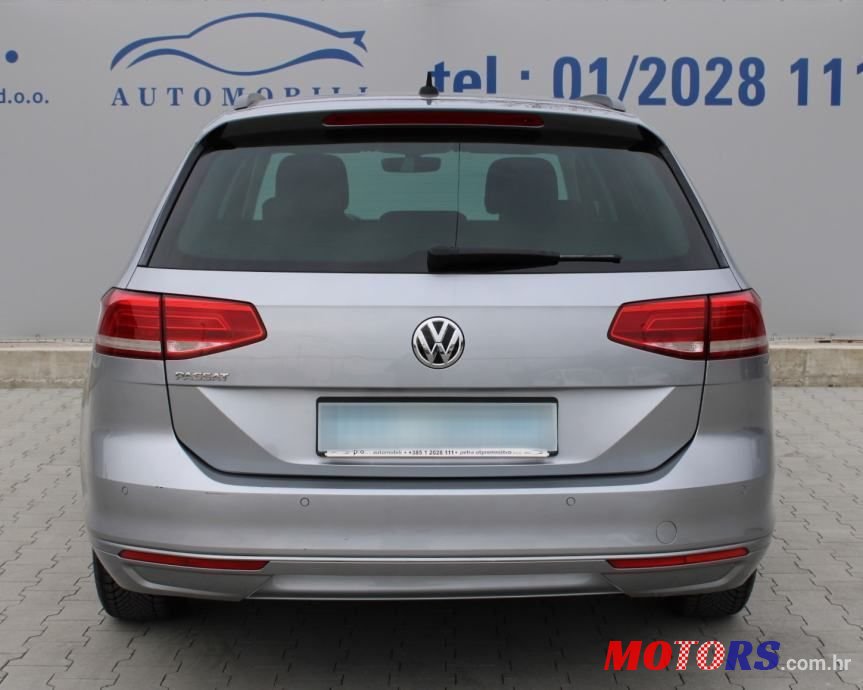 2019' Volkswagen Passat Variant photo #5