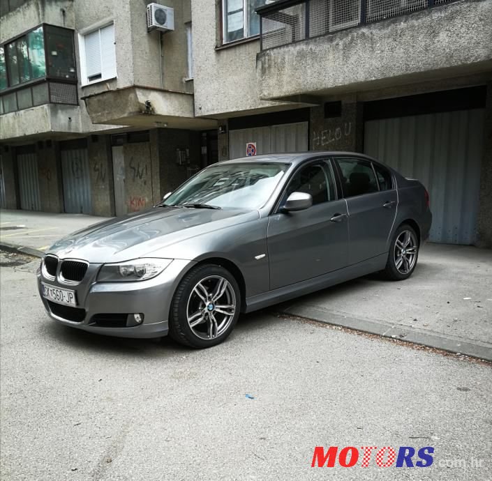 2010' BMW Serija 3 316D photo #4