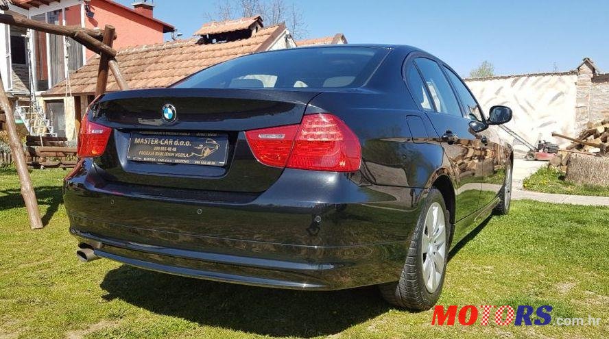 2010' BMW Serija 3 318D photo #2