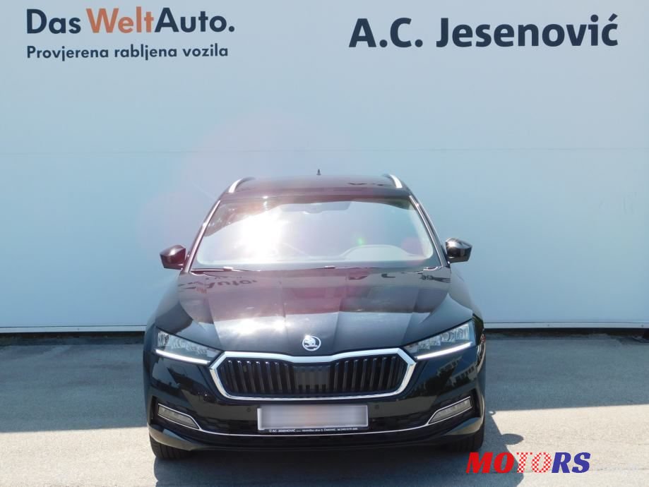 2021' Skoda Octavia Combi photo #2