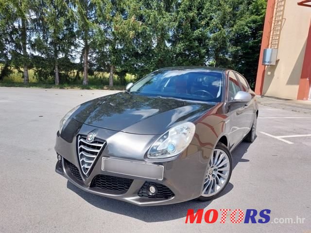 2012' Alfa Romeo Giulietta photo #1