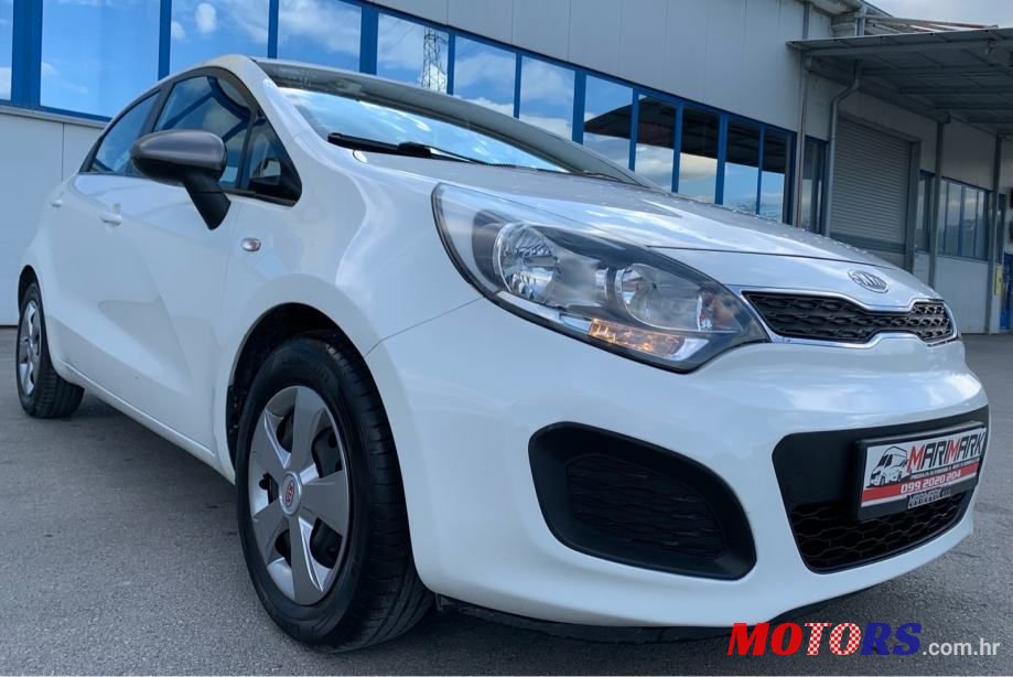2012' Kia Rio photo #3