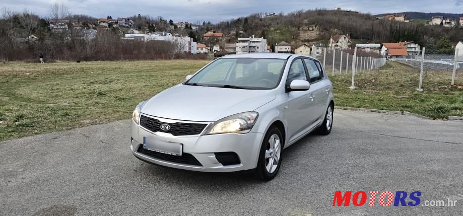 2011' Kia Ceed 1,6 Crdi Lx photo #1