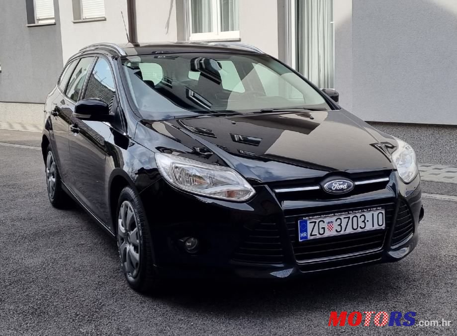 2012' Ford Focus Karavan photo #3