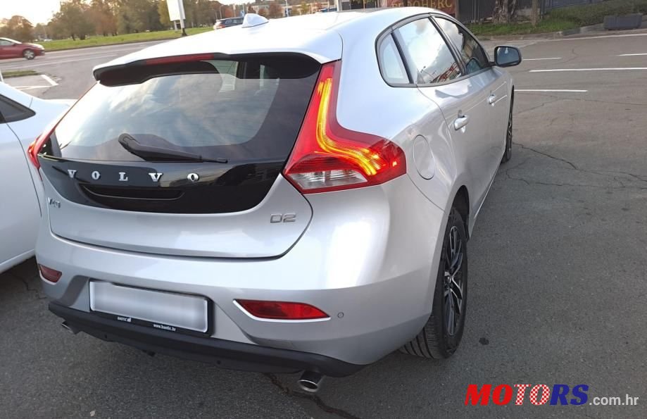2019' Volvo V40 D2 photo #4