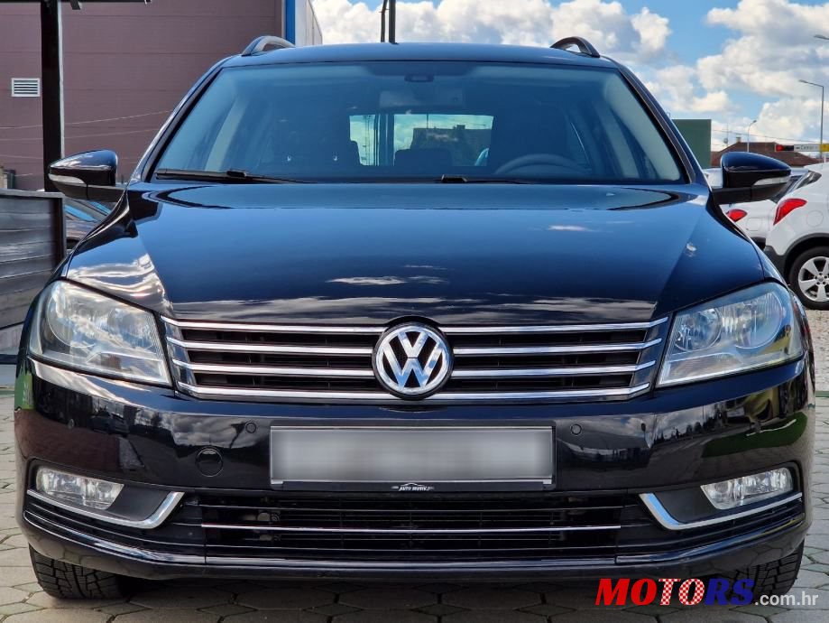 2013' Volkswagen Passat photo #2