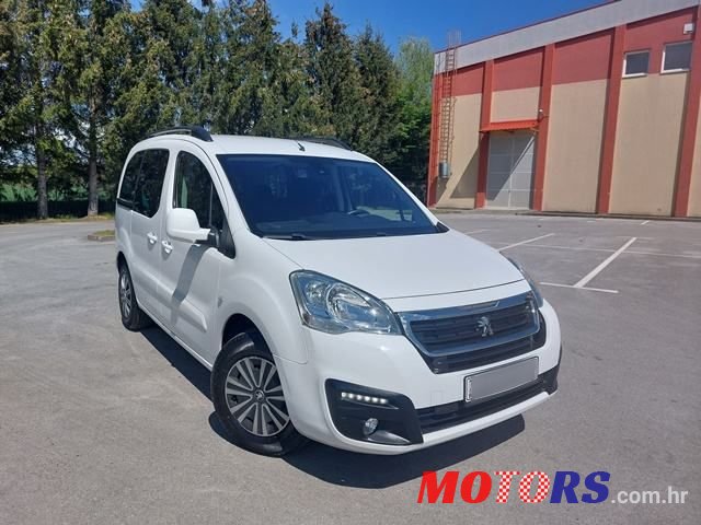 2017' Peugeot Partner photo #3