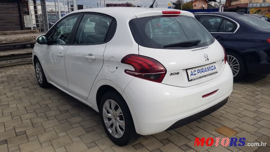 2017' Peugeot 208 photo #5