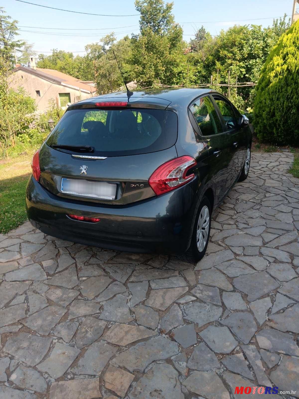 2013' Peugeot 208 1,2 Vti photo #2