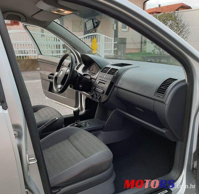 2006' Volkswagen Polo photo #1