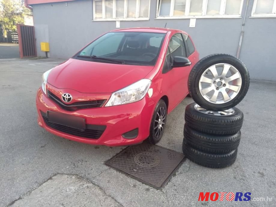 2012' Toyota Yaris 1,0 Vvt-I photo #1
