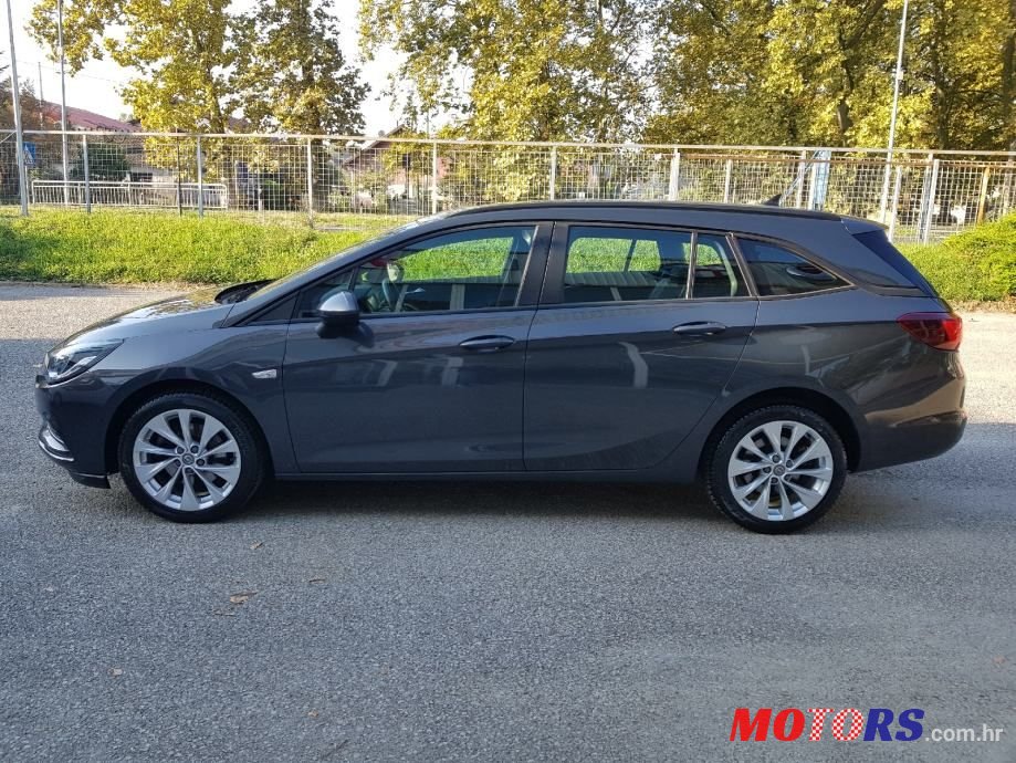 2016' Opel Astra Karavan photo #5