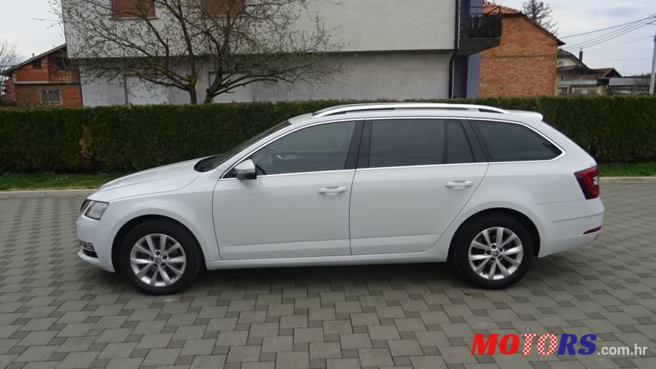 2019' Skoda Octavia Combi photo #3