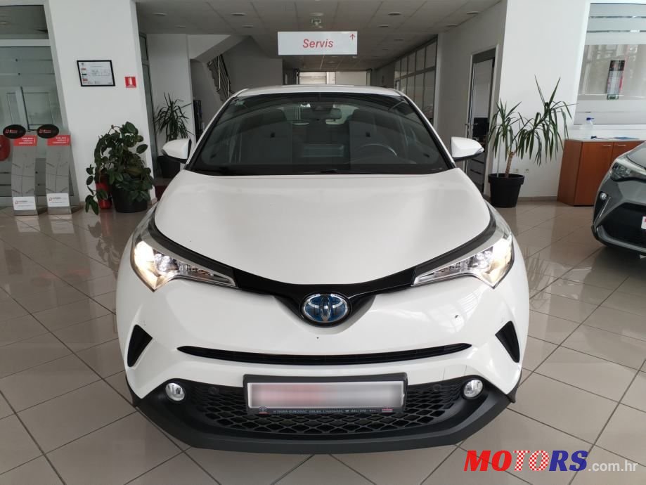 2018' Toyota C-HR 1,8 photo #2
