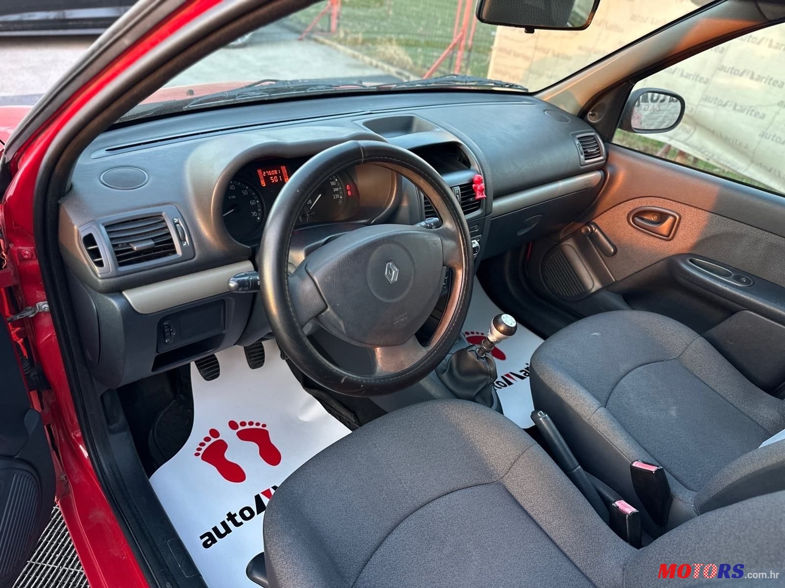 2004' Renault Clio 1,5 Dci photo #5