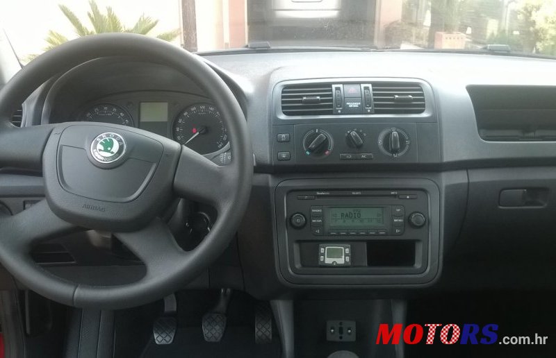 2012' Skoda Roomster photo #3