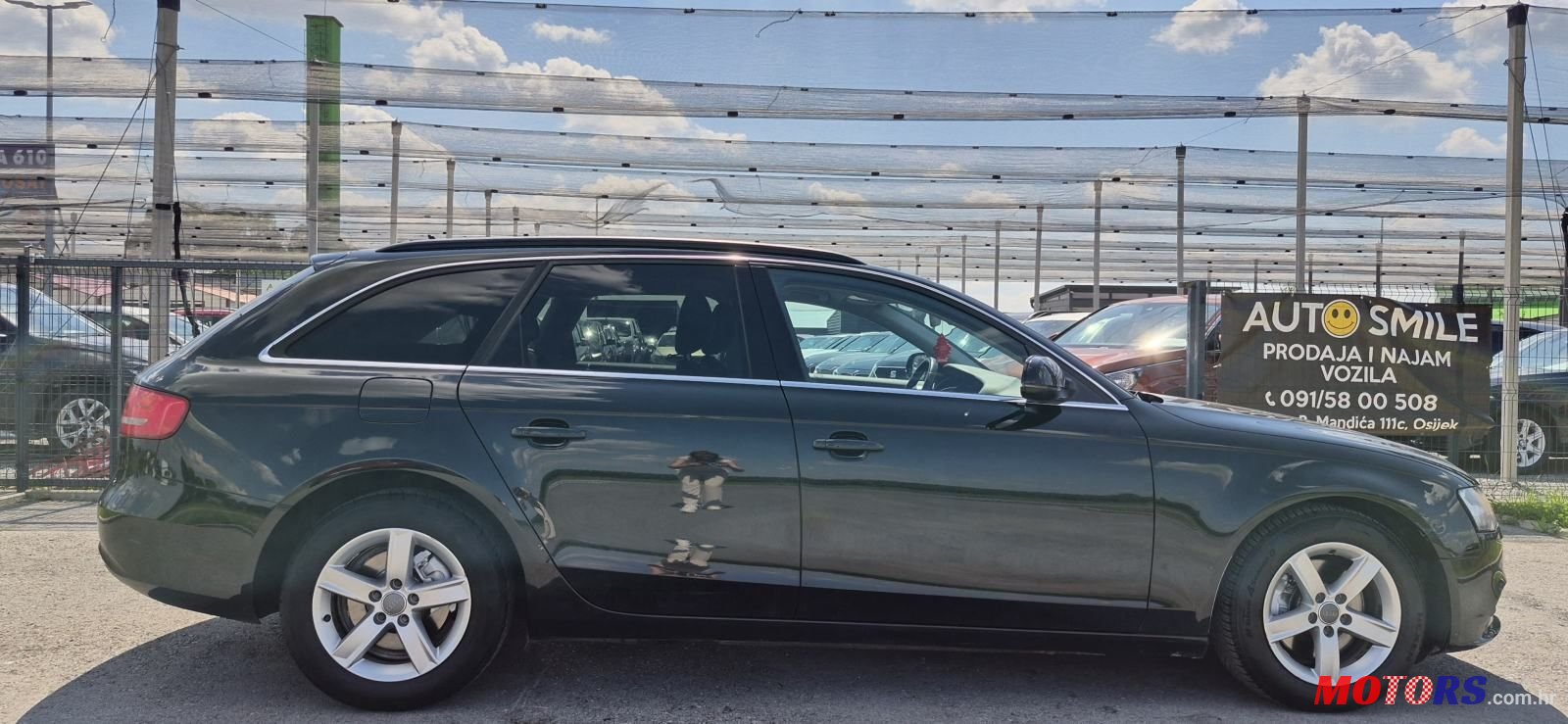 2012' Audi A4 Avant photo #5