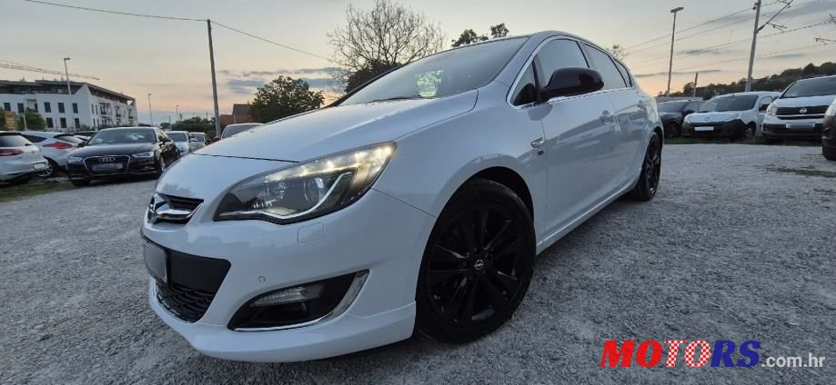2015' Opel Astra 2.0 photo #4