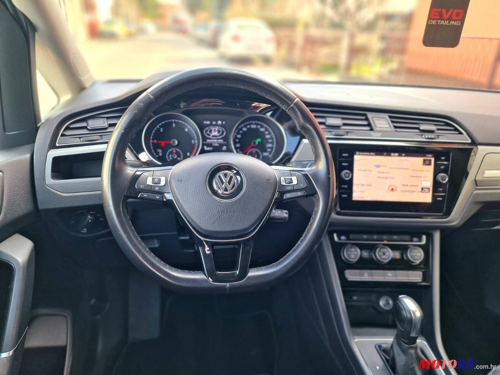 2019' Volkswagen Touran 2.0 Tdi photo #6