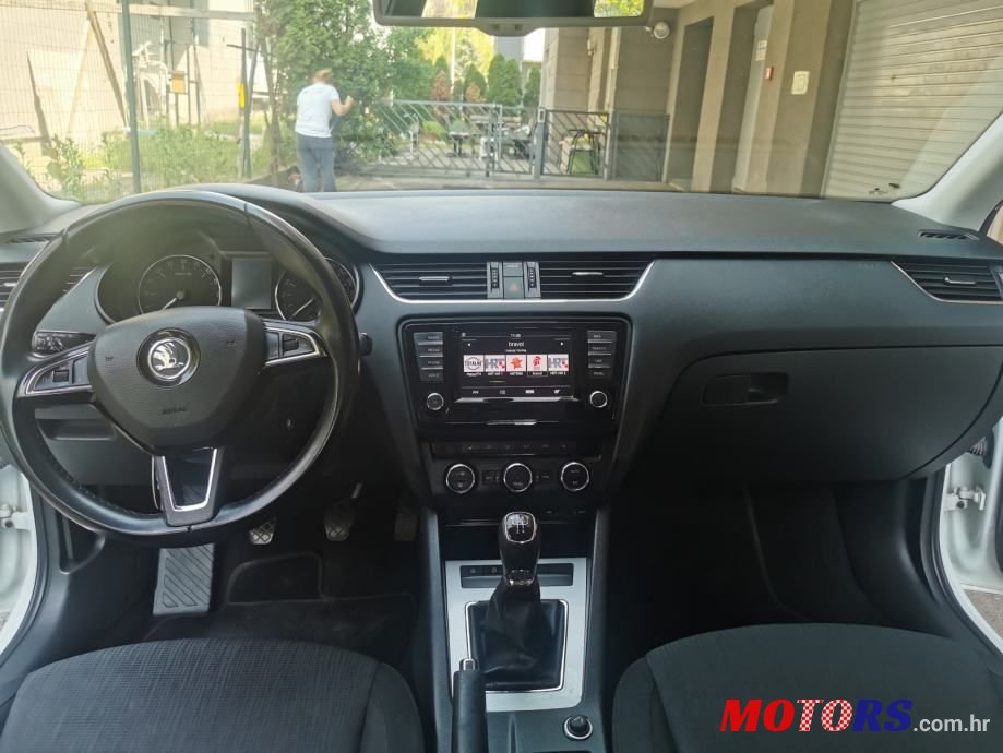 2016' Skoda Octavia Combi photo #3