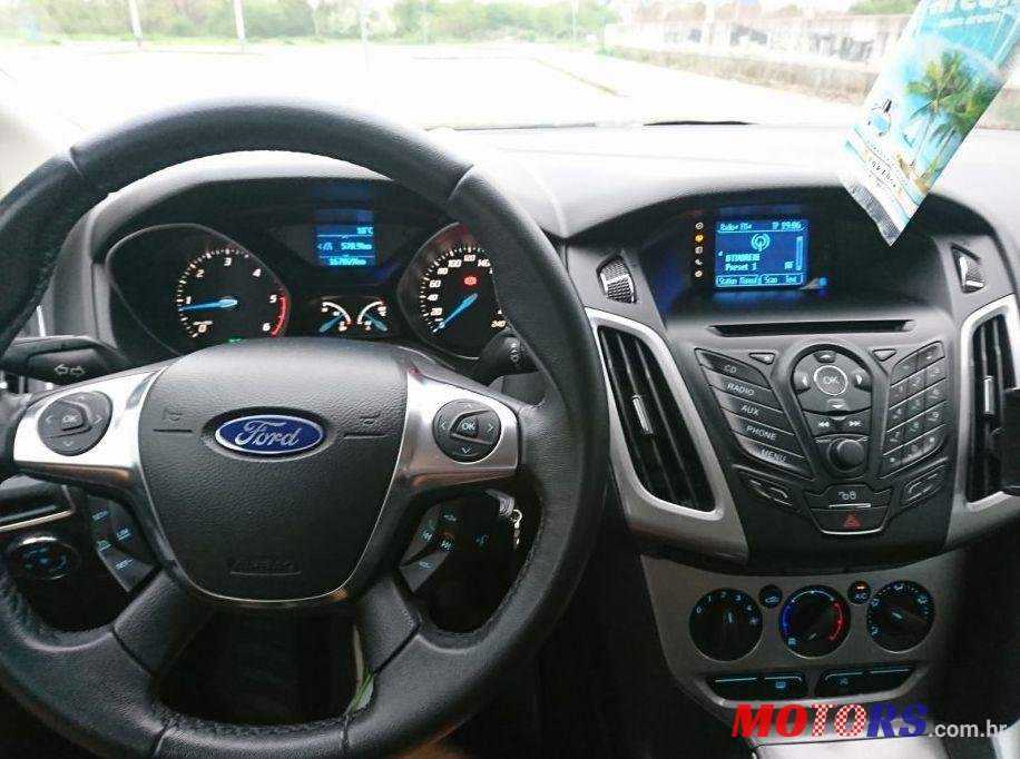 2012' Ford Focus Karavan photo #1