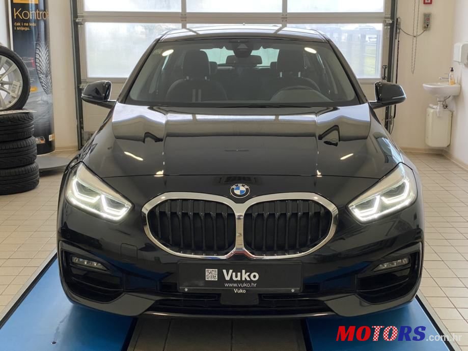 2020' BMW Serija 1 118I photo #2