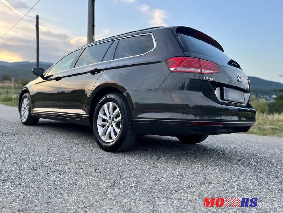 2017' Volkswagen Passat Variant photo #4