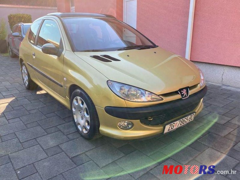 2002' Peugeot 206 206 2,0 Hdi photo #1